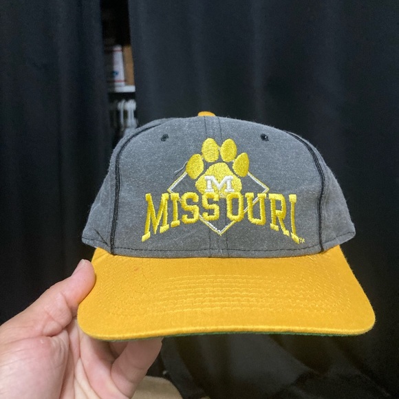 Missouri mizzuo tigers SnapBack hat 90’s like new - Picture 1 of 3